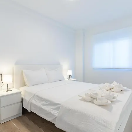 Hauzify I Pedrera شقة